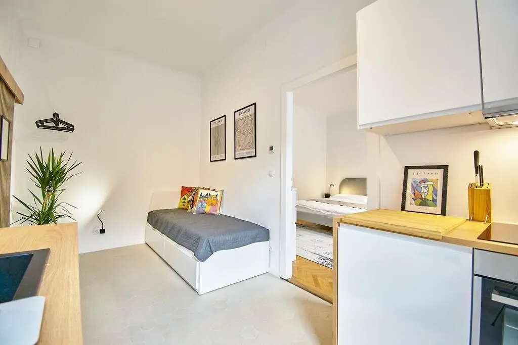 Posh Studio Apartment - Stylish & Urban Vienna